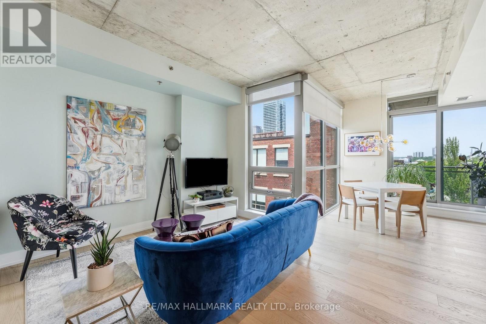 602 - 630 QUEEN STREET E