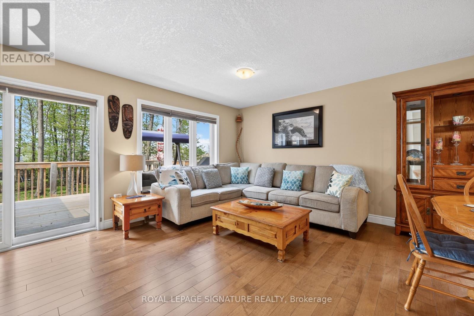 22 HUNTER AVENUE