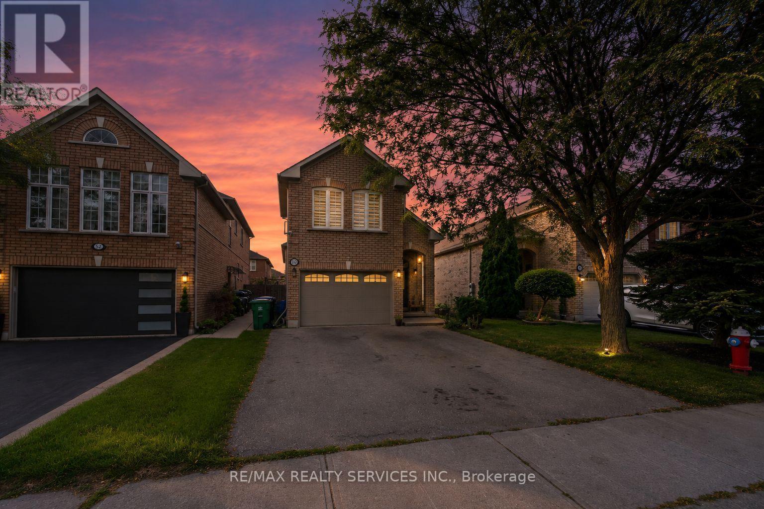 50 SUNNY GLEN CRESCENT