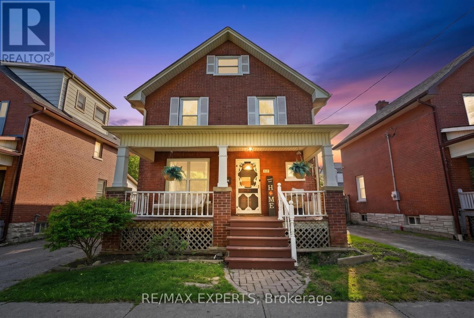 18 ROWE STREET