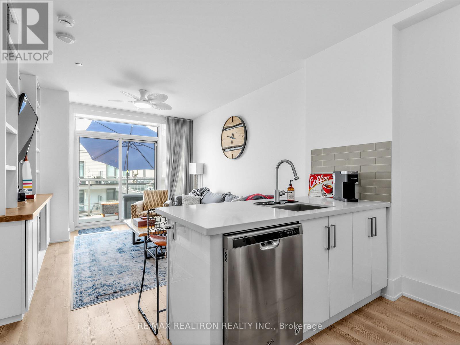 B419 - 271 SEA RAY AVENUE