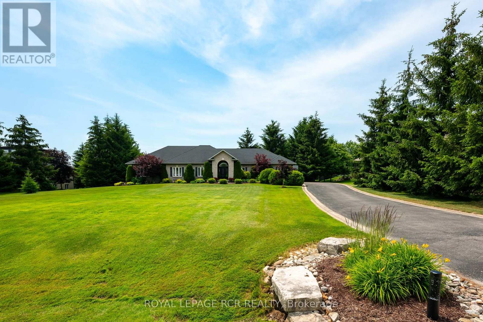 6 BROOKHAVEN CRESCENT