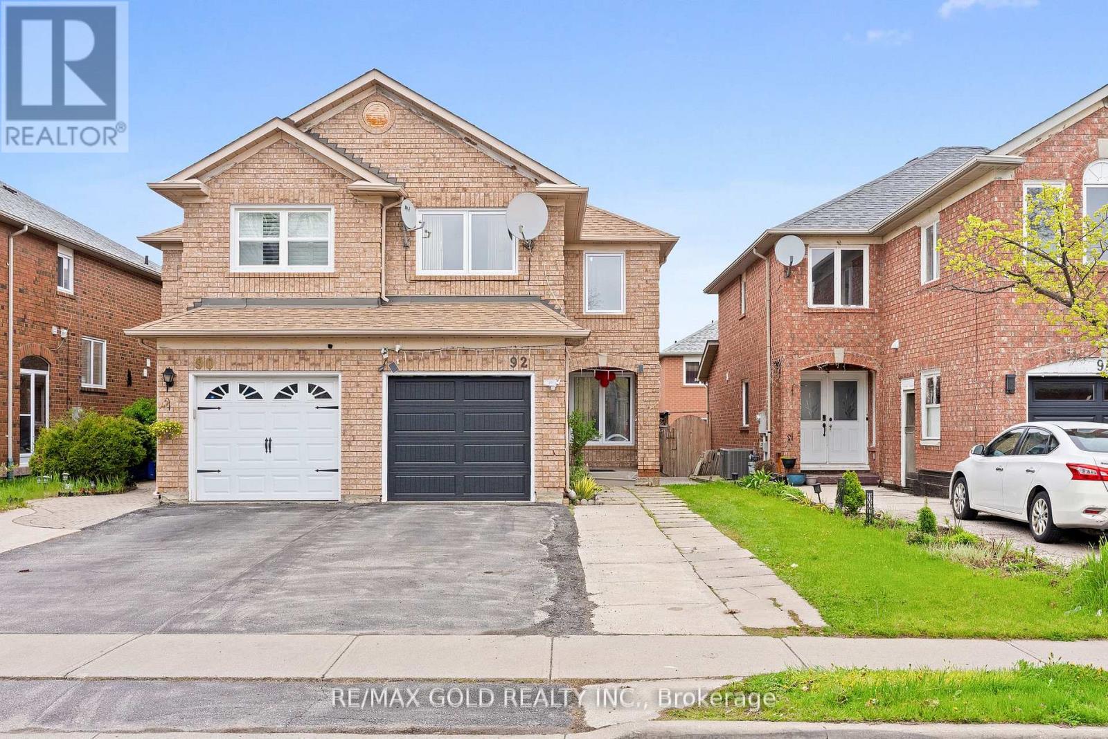 92 DANDELION ROAD