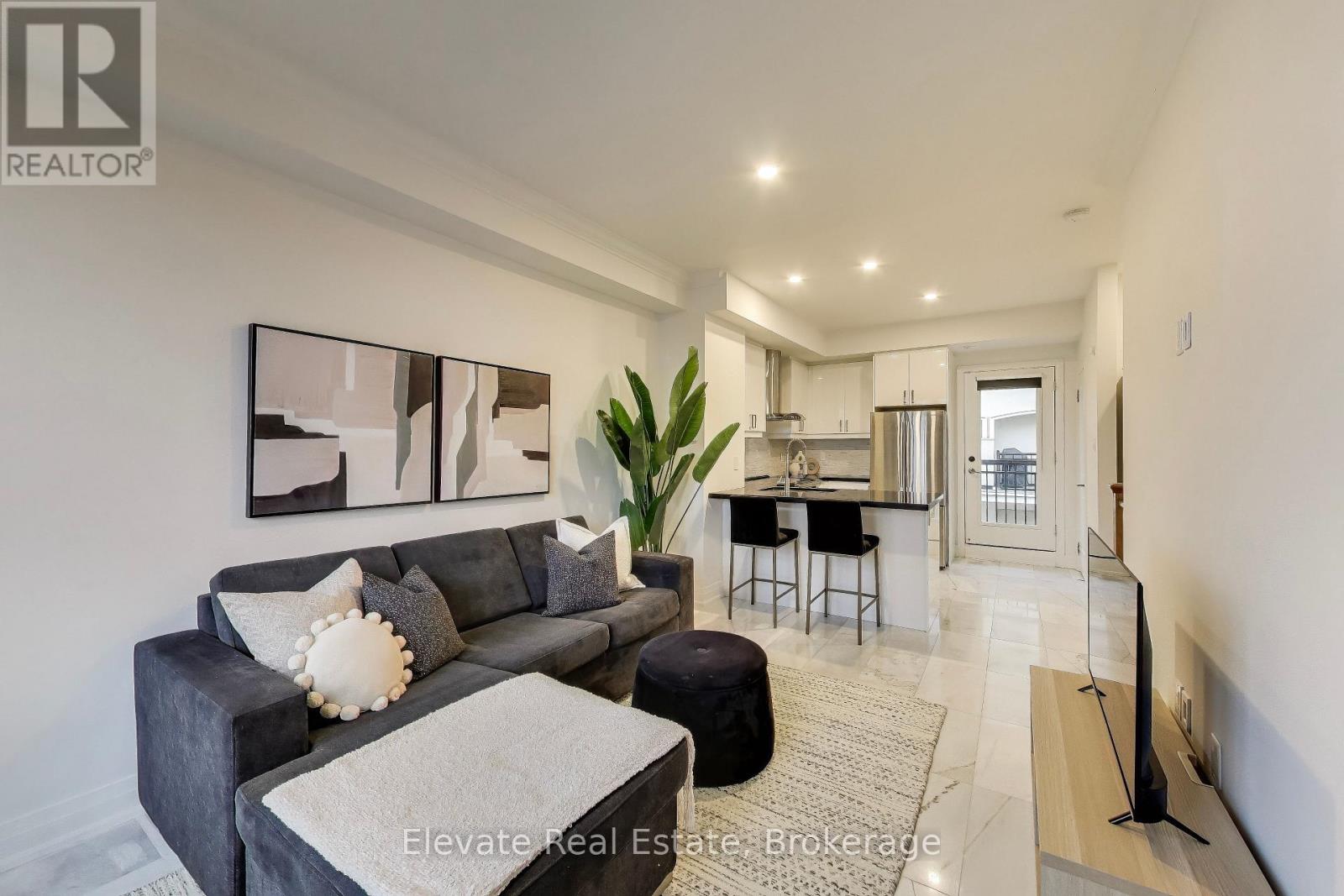 24 - 3083 CAWTHRA ROAD