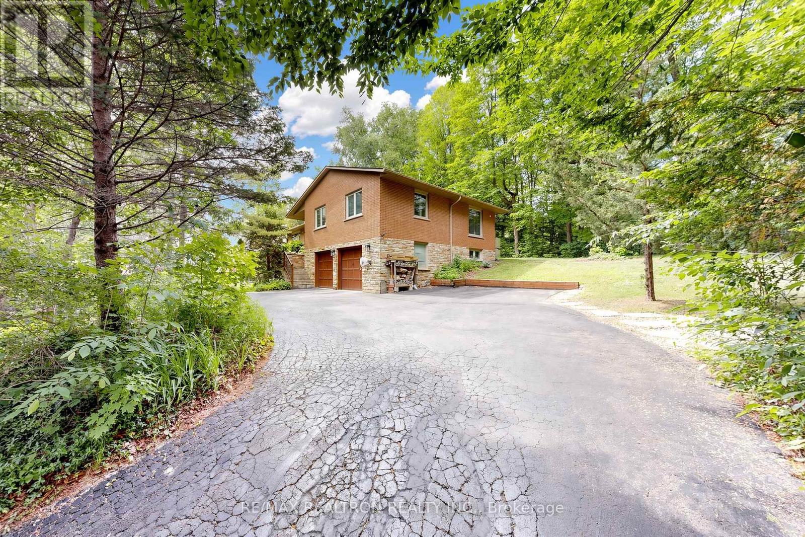 250 KINGSCROSS DRIVE