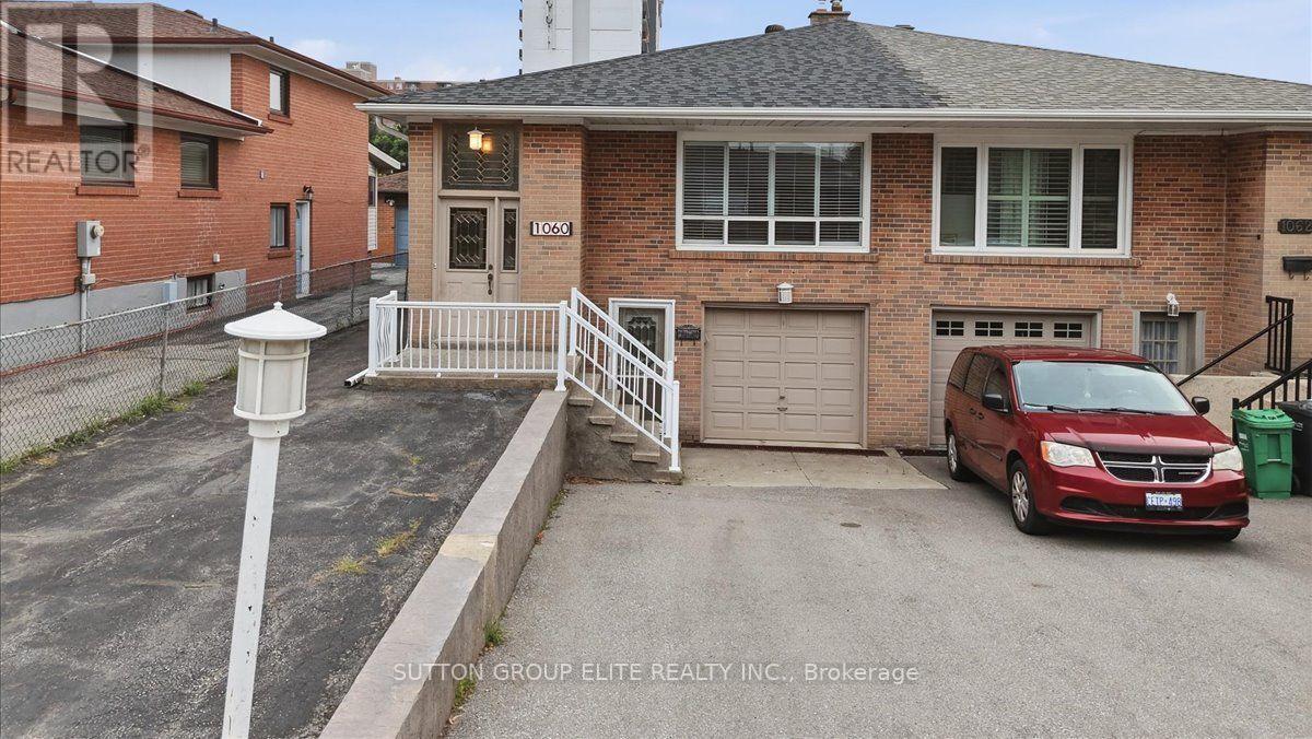1060 CLAREDALE ROAD
