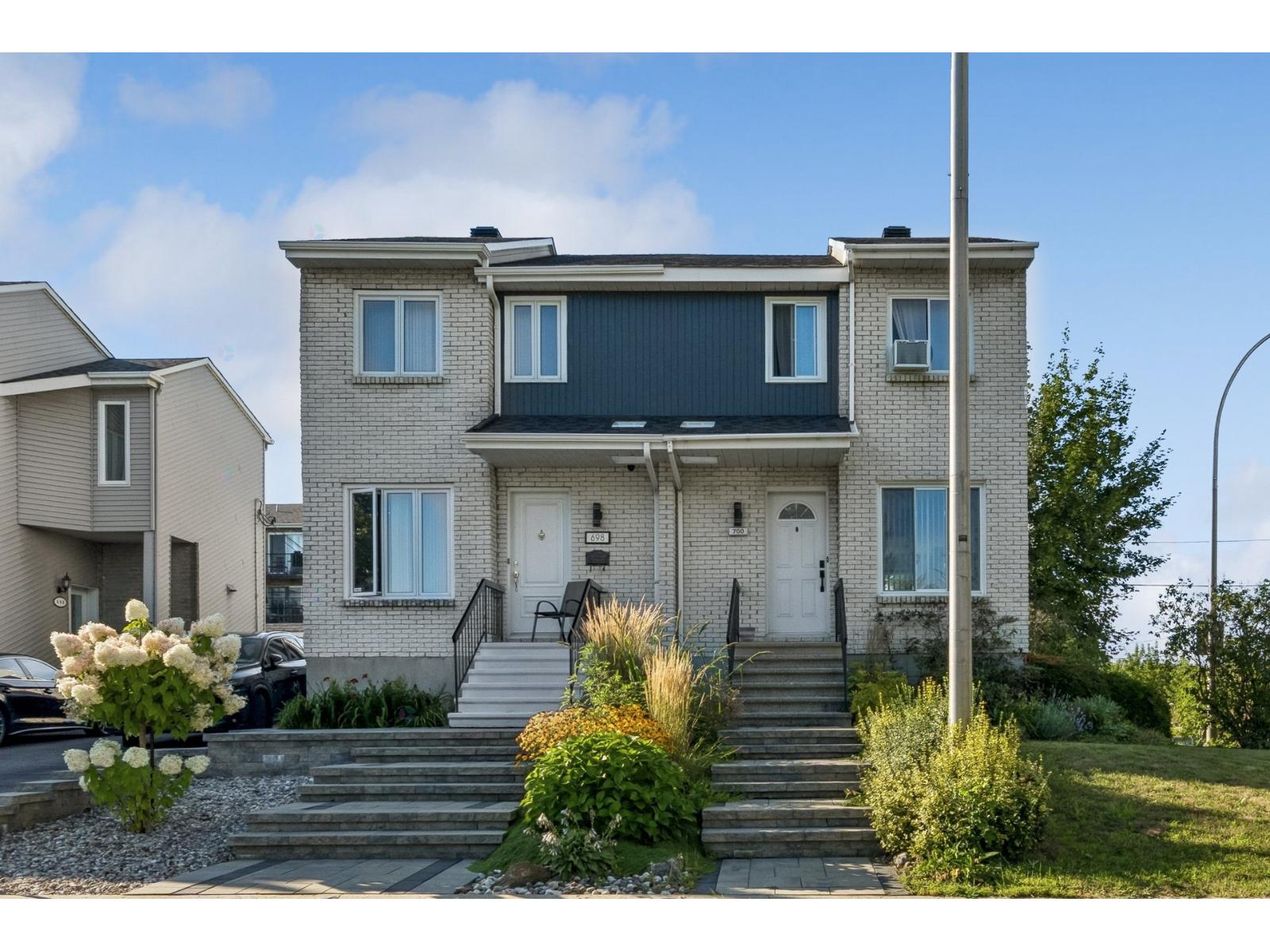 700 Rue Odette-Oligny