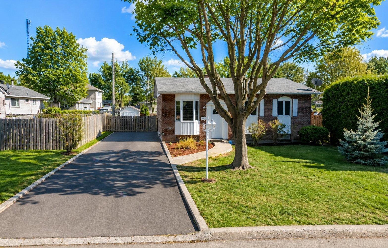 6058 Rue Clark