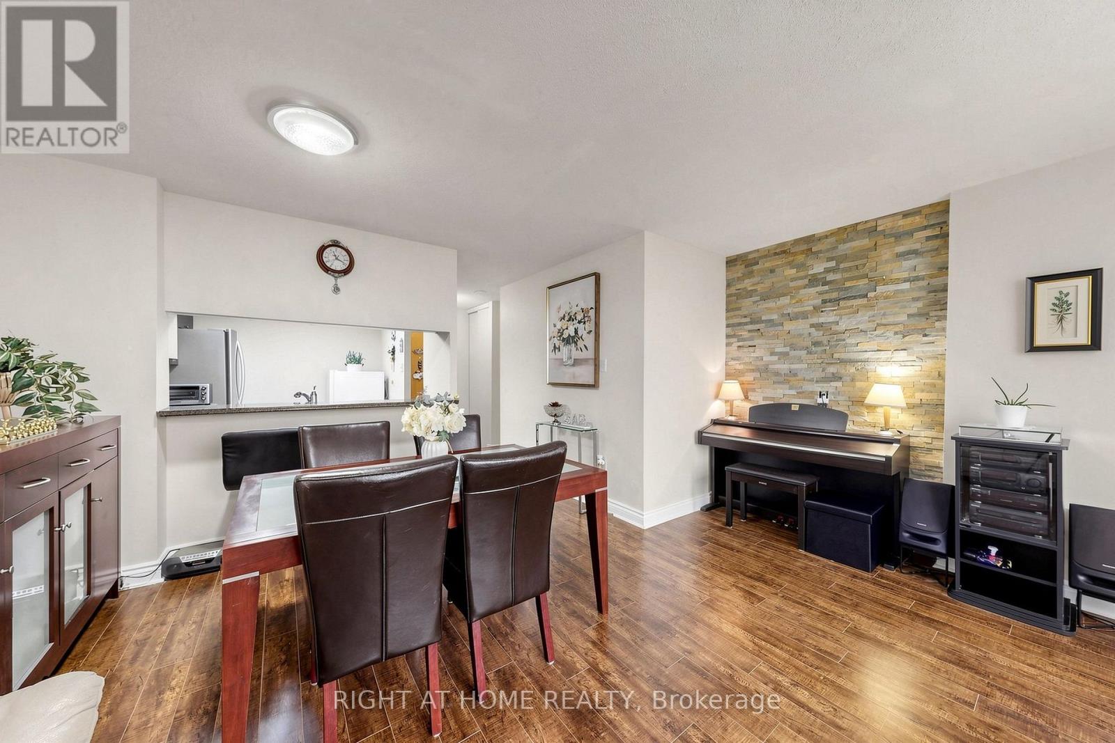 PH9 - 300 WEBB DRIVE
