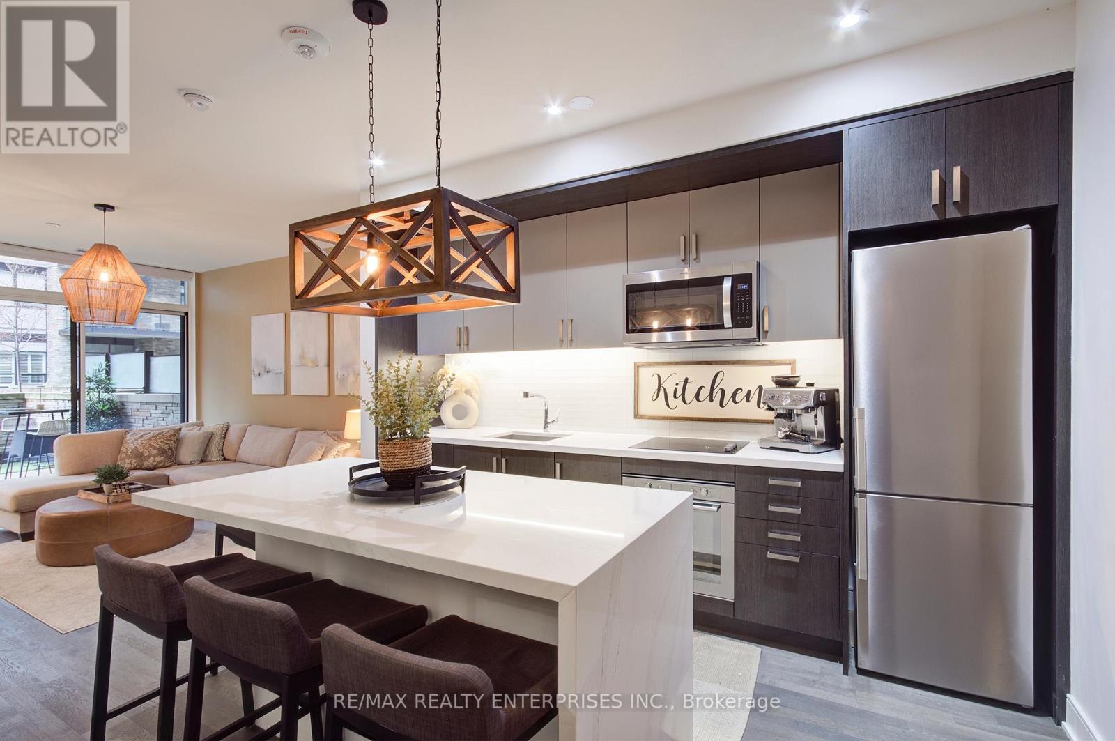 GR45 - 1575 LAKESHORE ROAD W