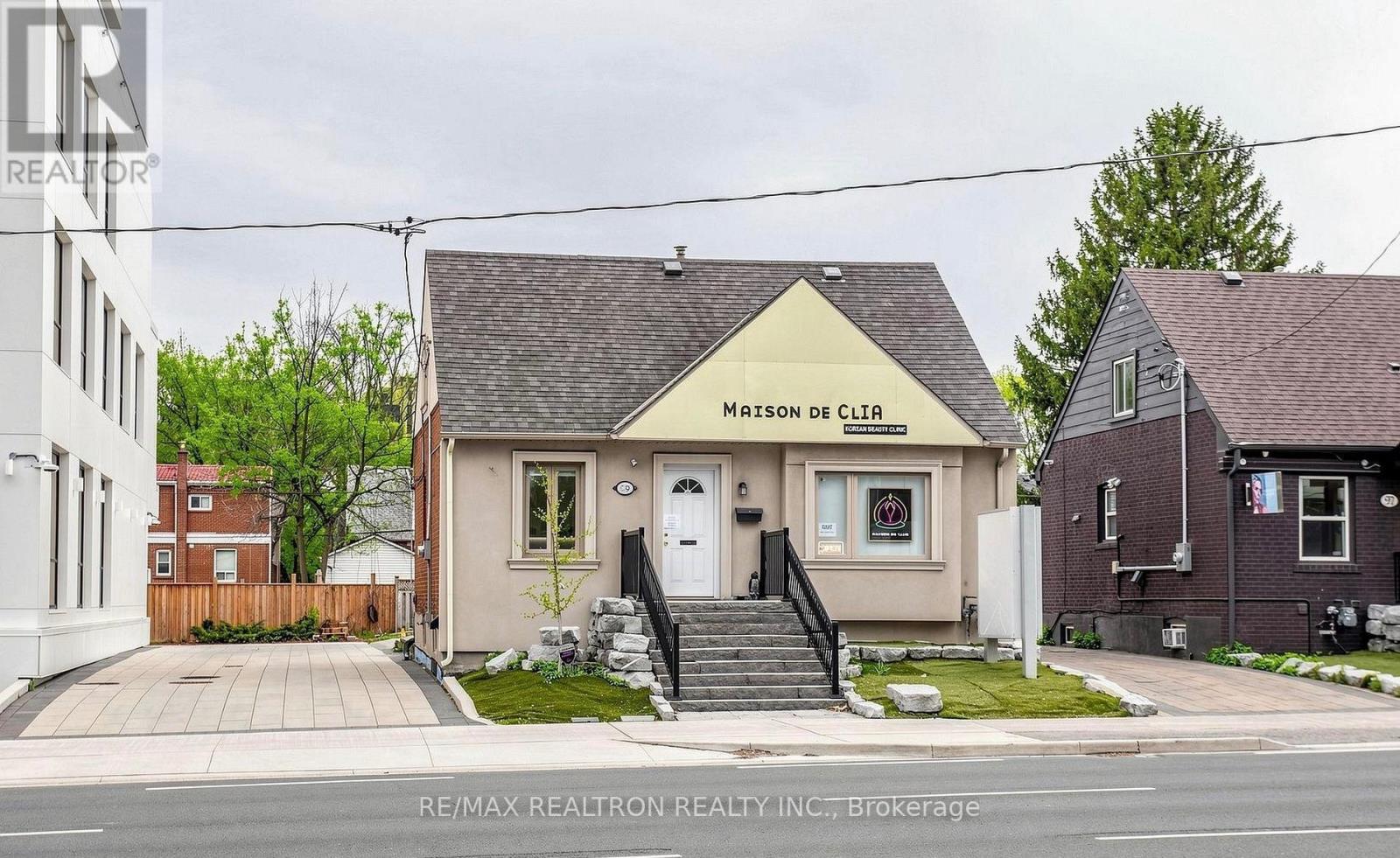 99 SHEPPARD AVENUE E