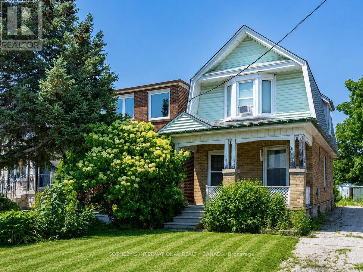 4 MARSHALL BOULEVARD