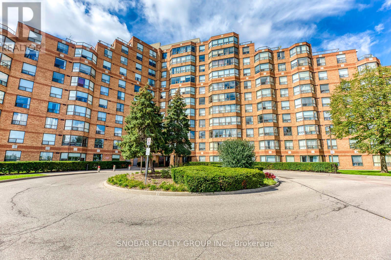 206 - 6 HUMBERLINE DRIVE
