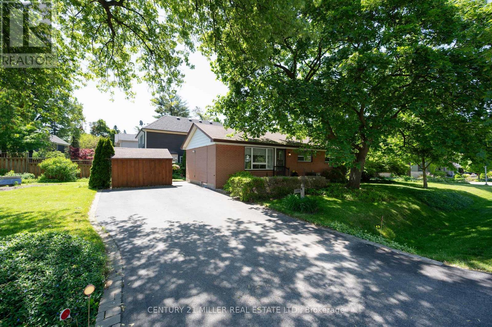1304 AVON CRESCENT