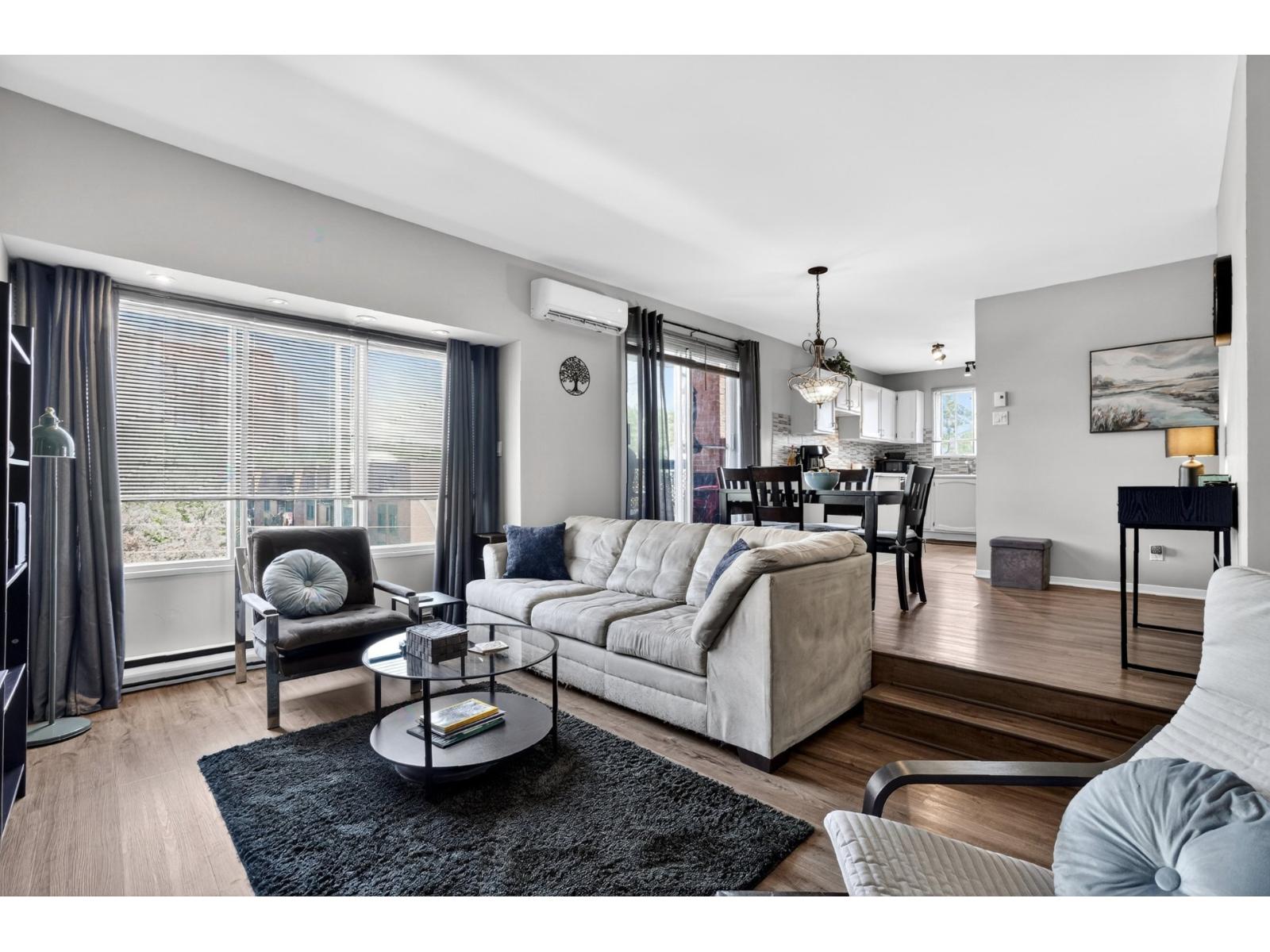3035 Place Alton-Goldbloom