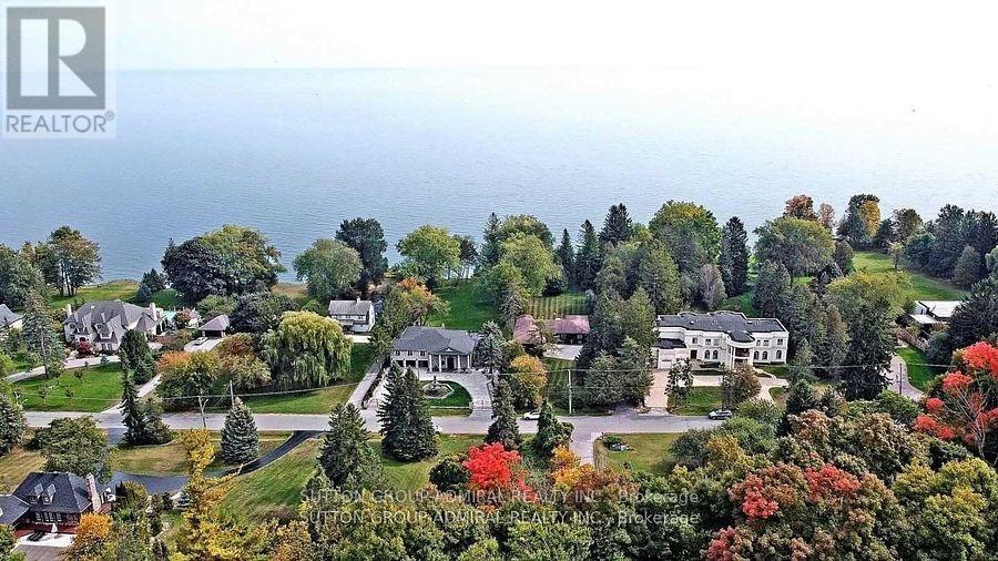 48 MEADOWCLIFFE DRIVE