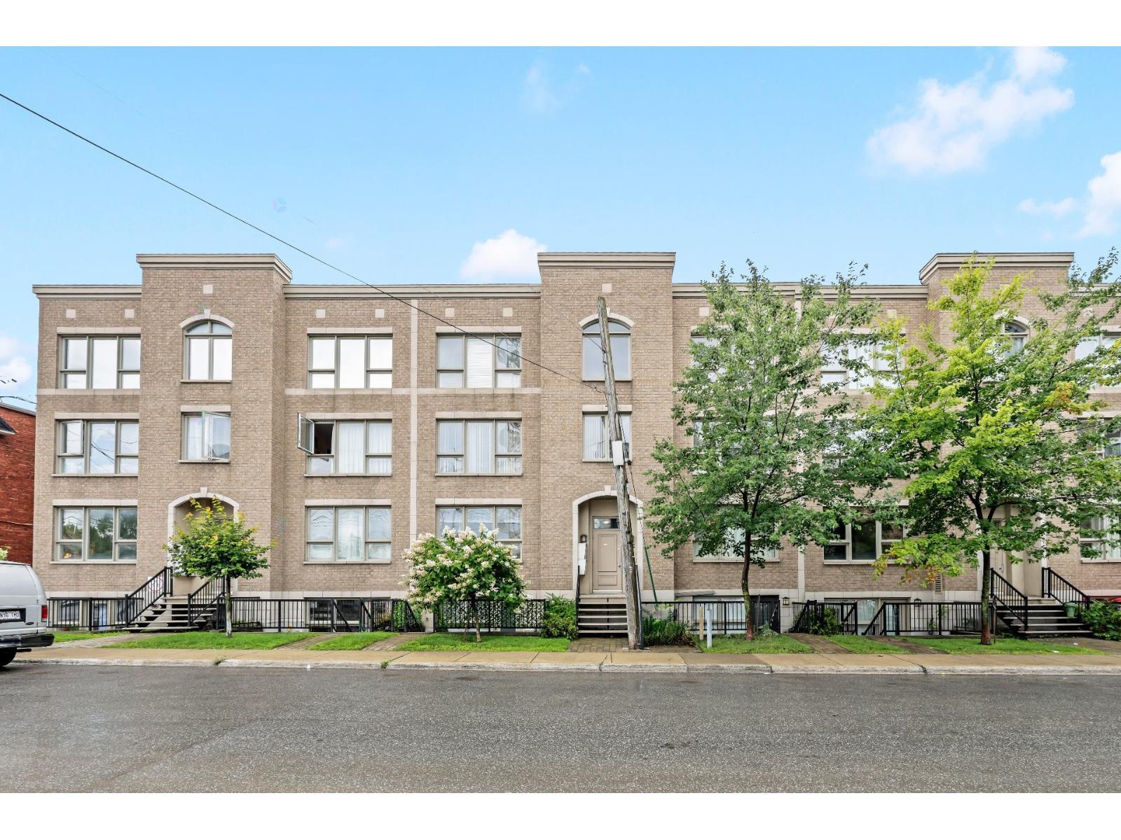 5498 Rue Robert-Burns