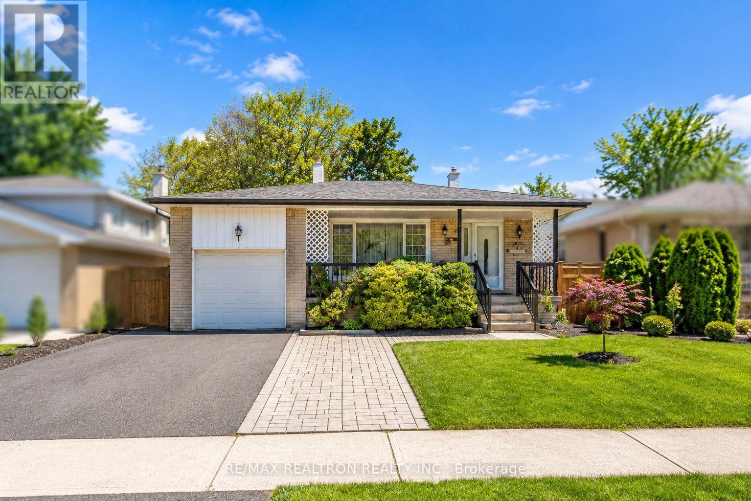 157 DARLINGSIDE DRIVE