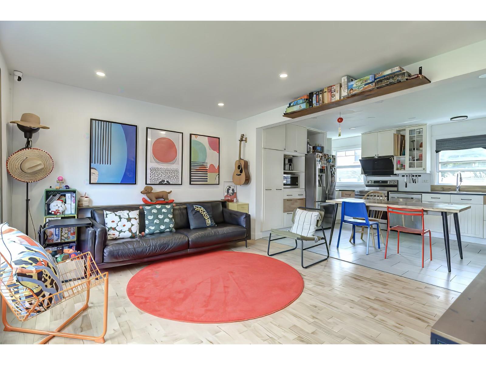 2961 Rue Maizières