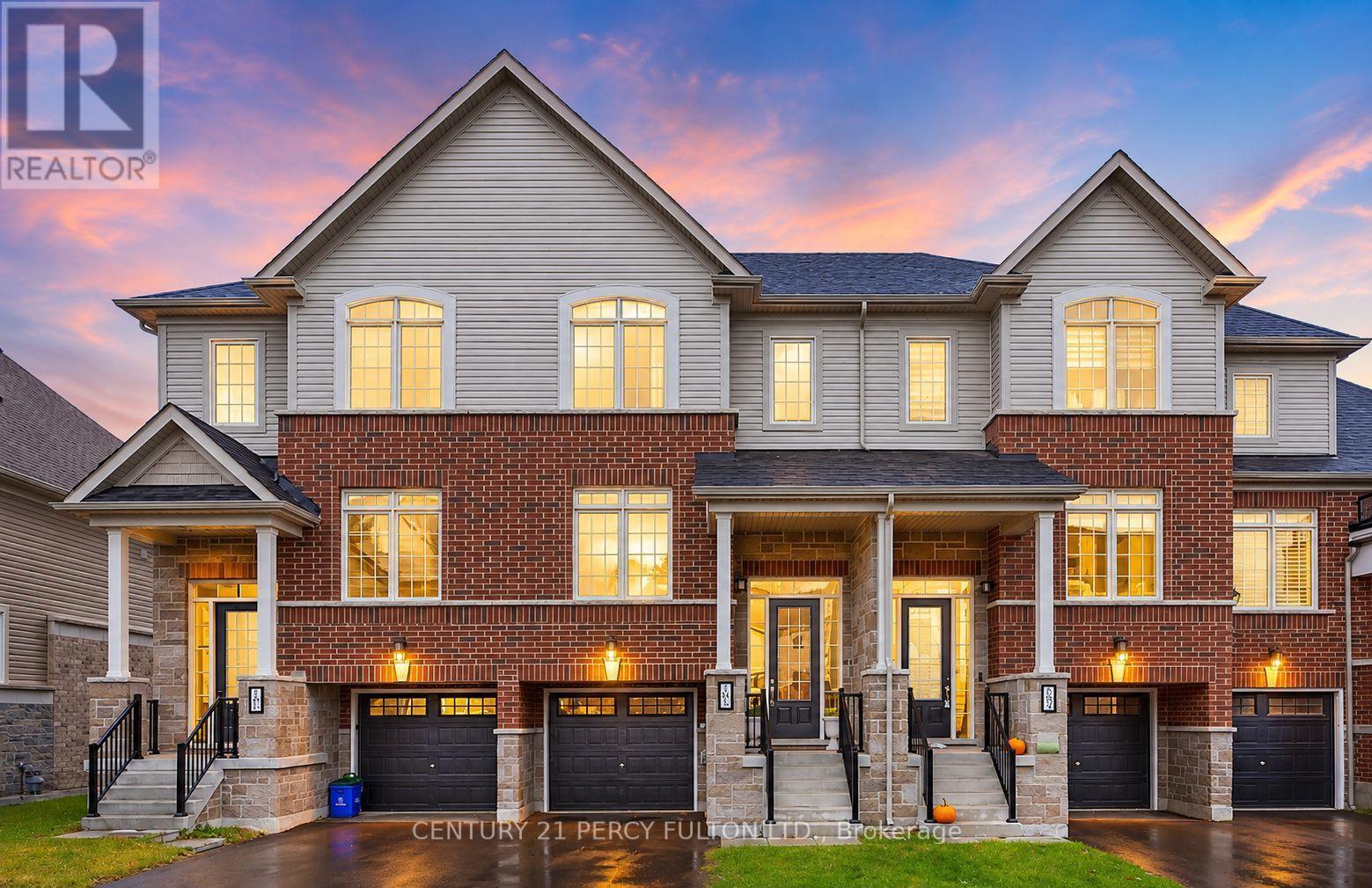 102 LYALL STOKES CIRCLE