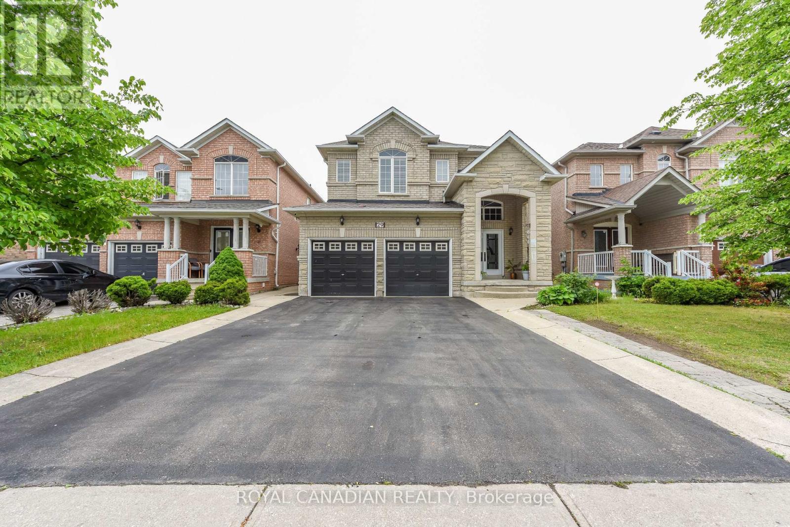 29 DEWSIDE DRIVE