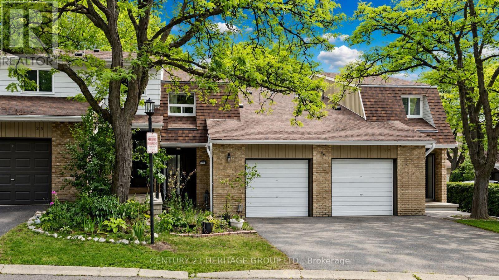 27 DUNKELD WAY