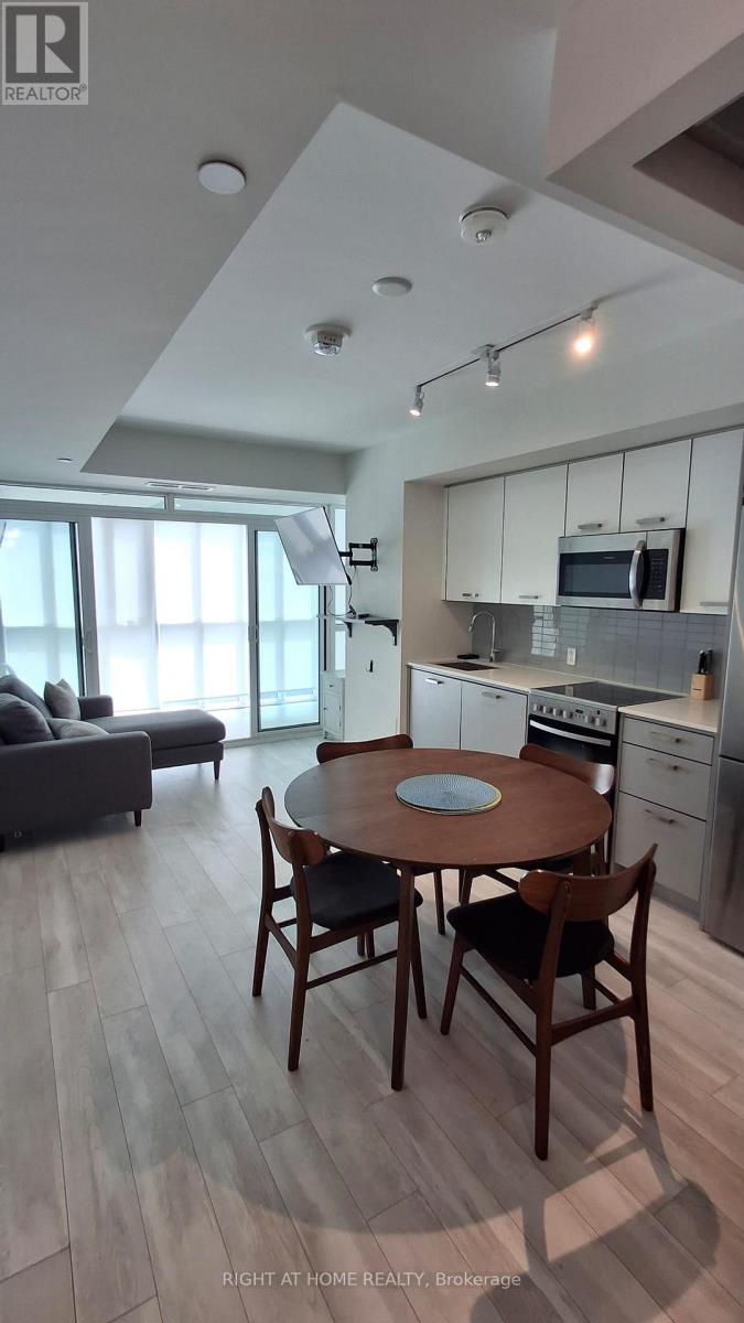 211 - 1630 QUEEN STREET E