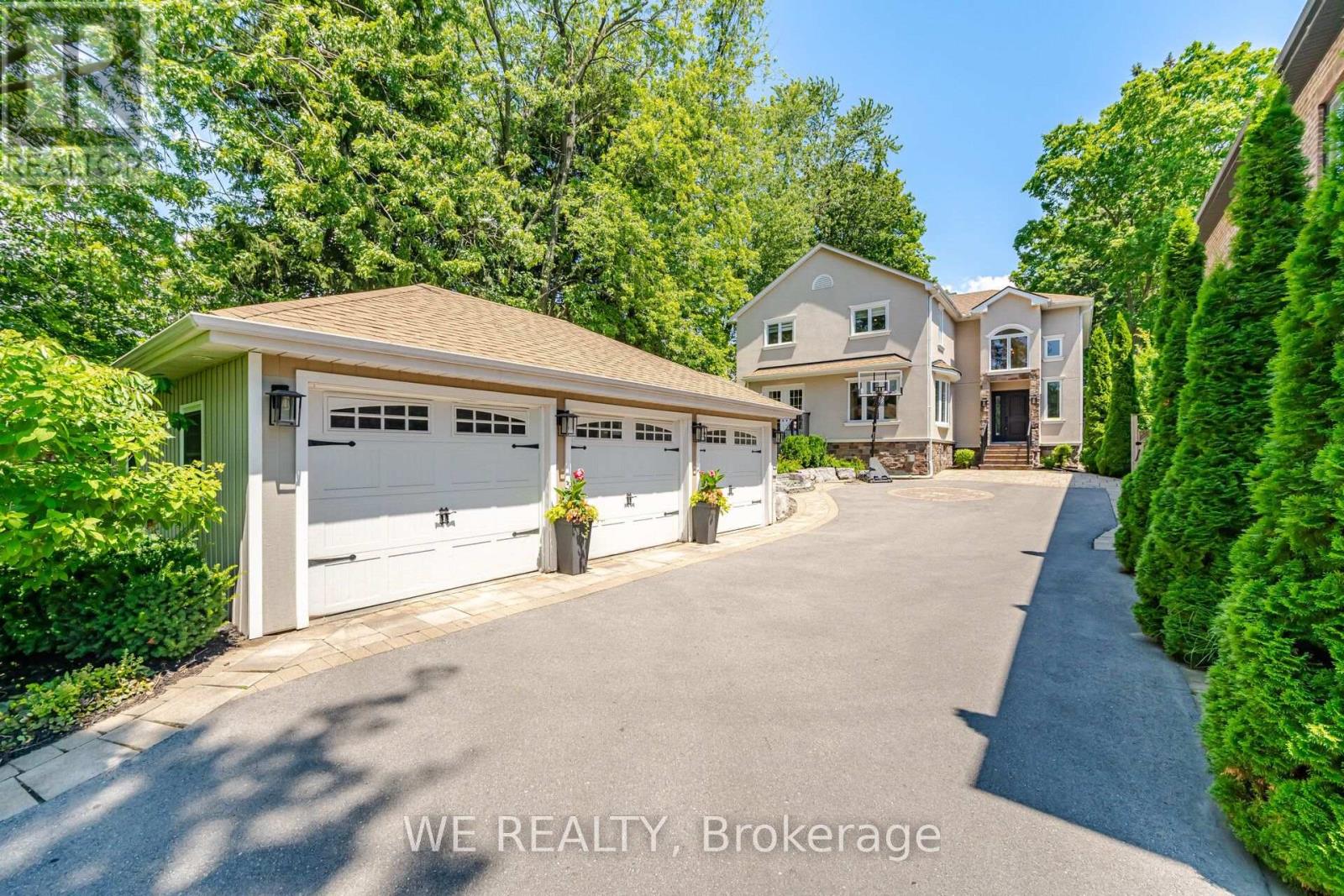 1829 APPLEVIEW ROAD