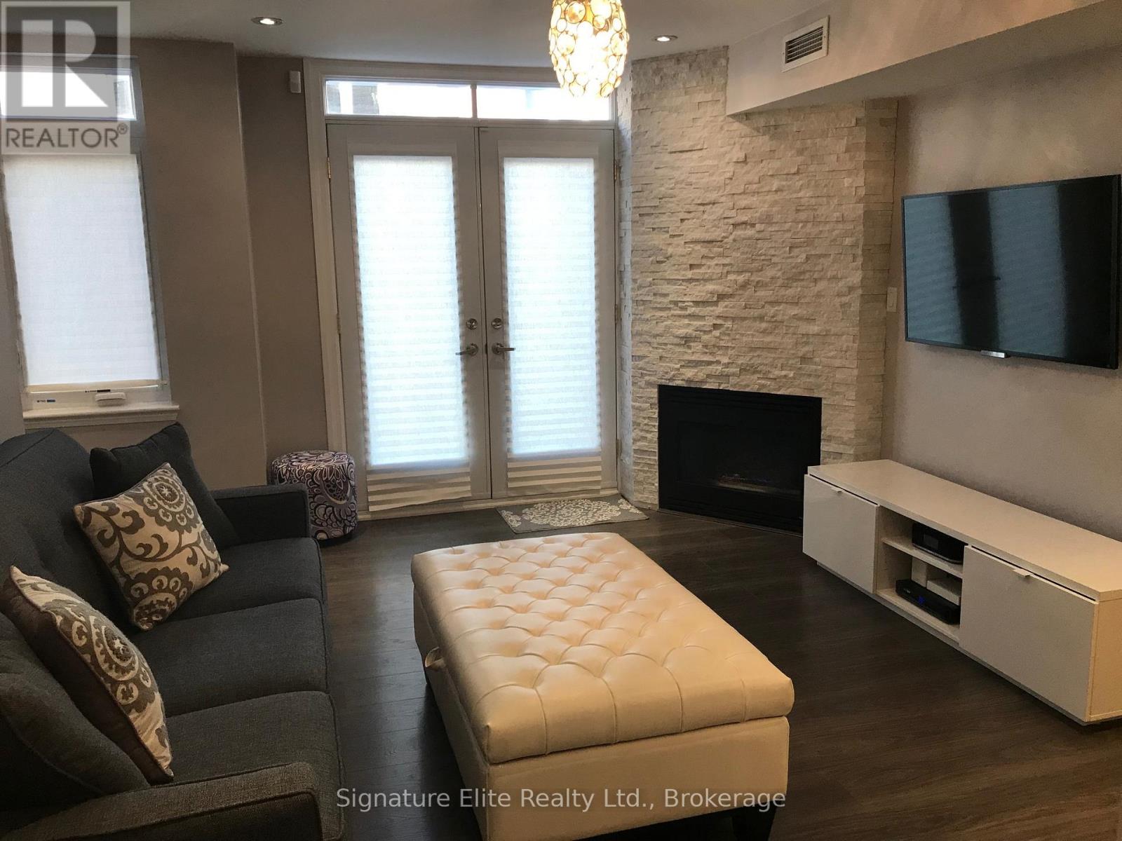 11 - 98 REDPATH AVENUE