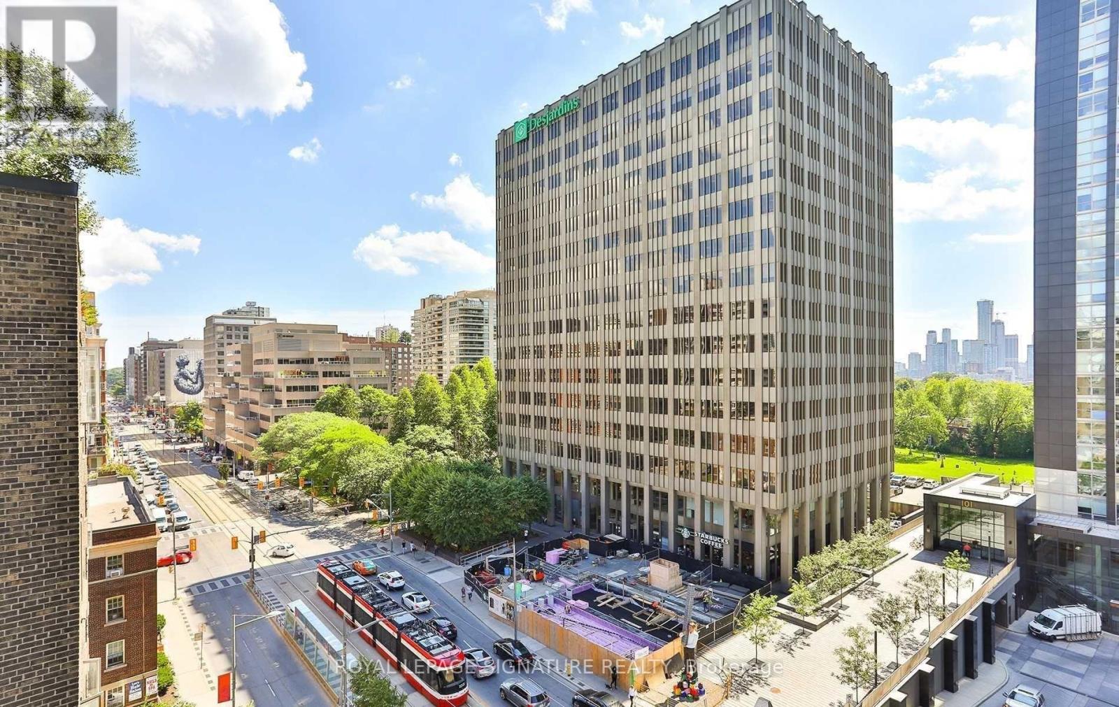802 - 111 ST CLAIR AVENUE W
