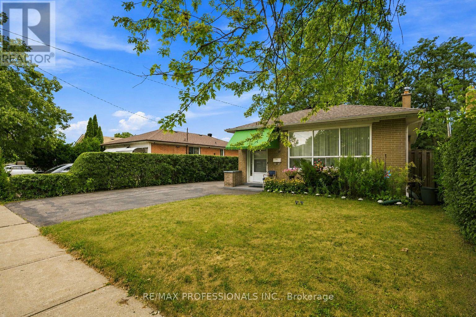 14 DASHWOOD CRESCENT