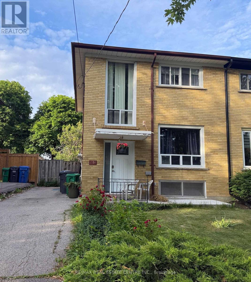 1367 FREEPORT DRIVE