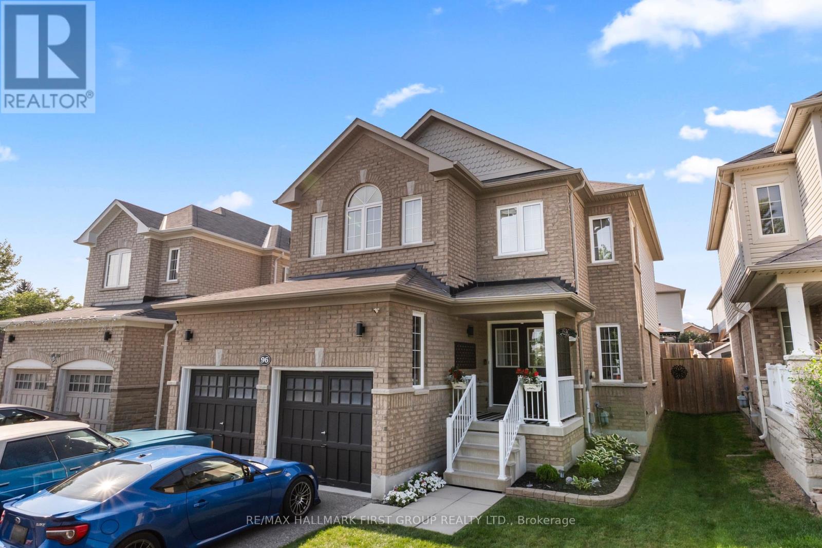 96 REDFERN CRESCENT