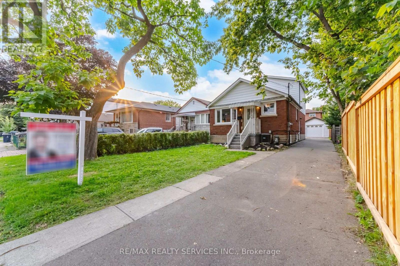 30 ELDER AVENUE