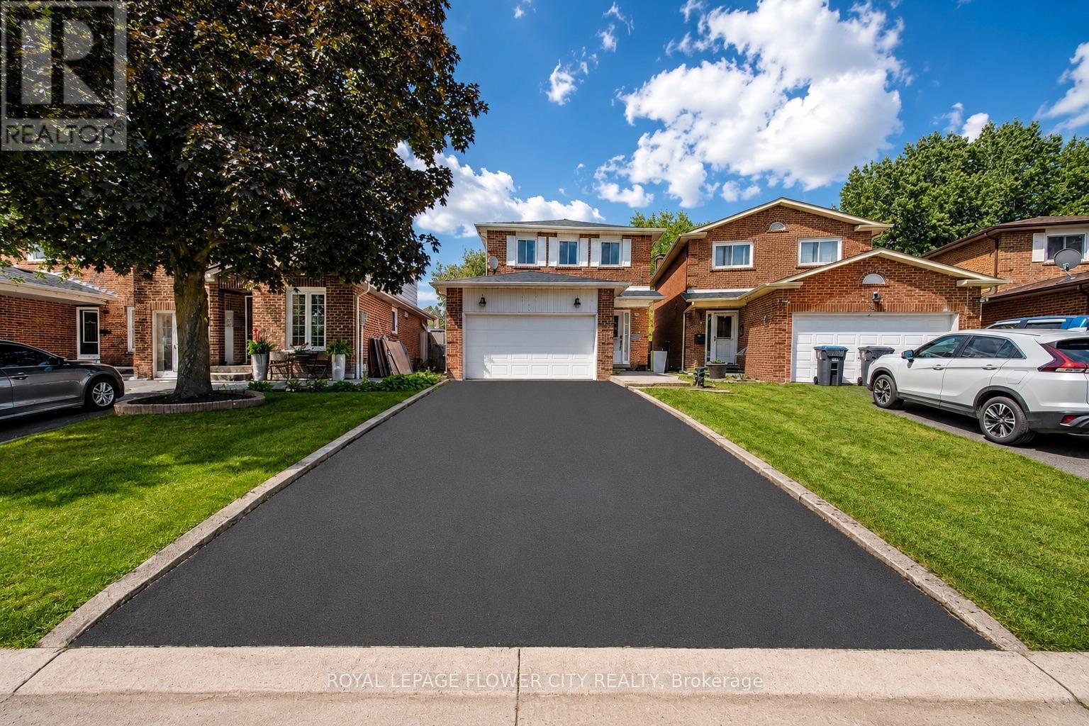 6 CRENSHAW CRESCENT