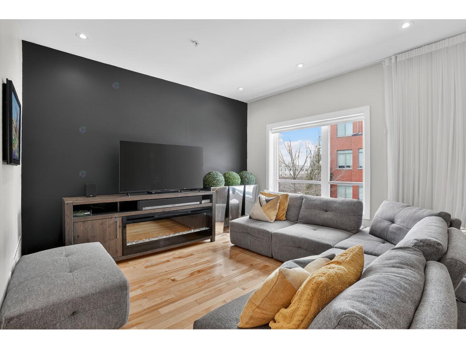 3660 Rue des Francs-Bourgeois — photo 3