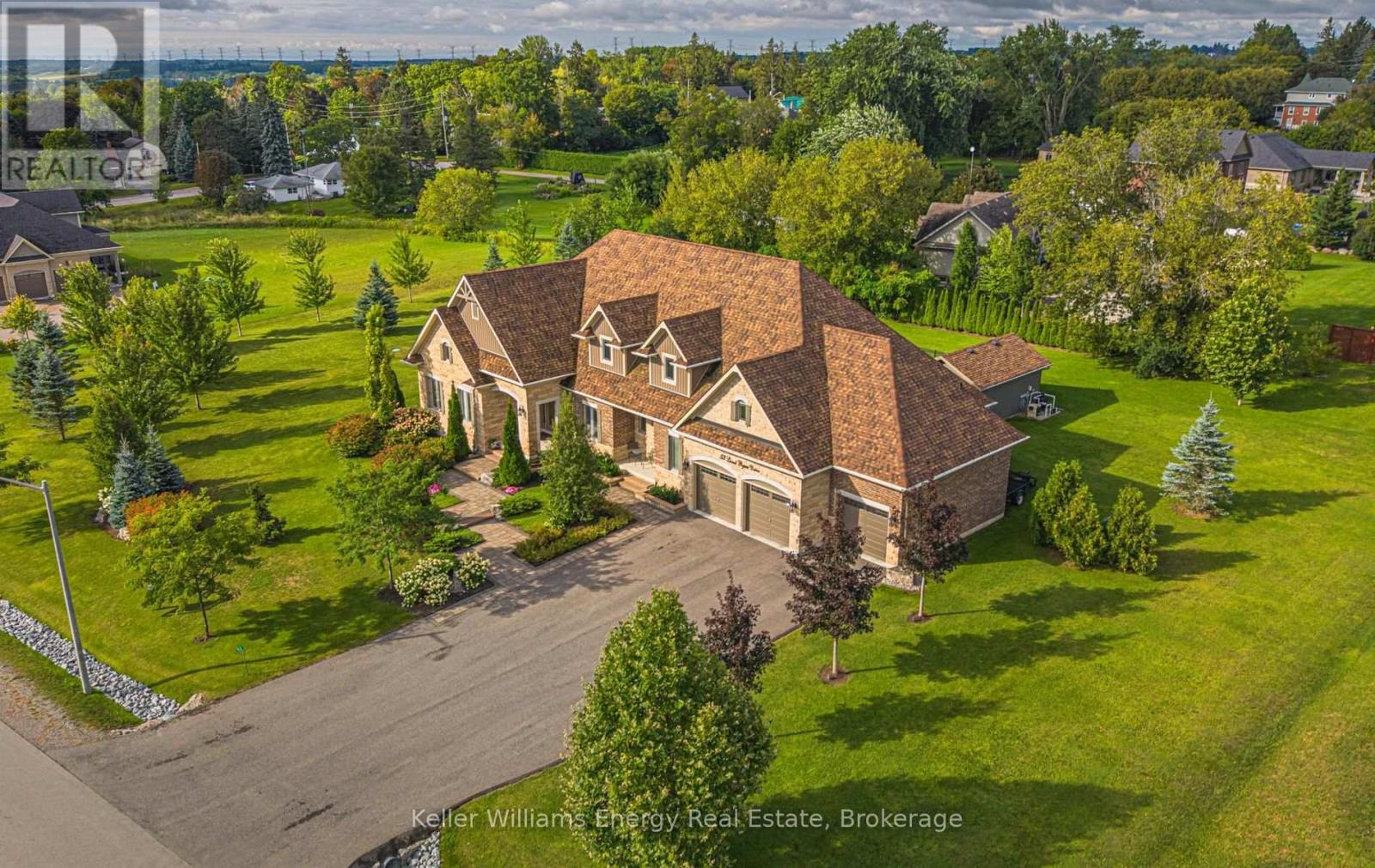 53 LIONEL BYAM DRIVE