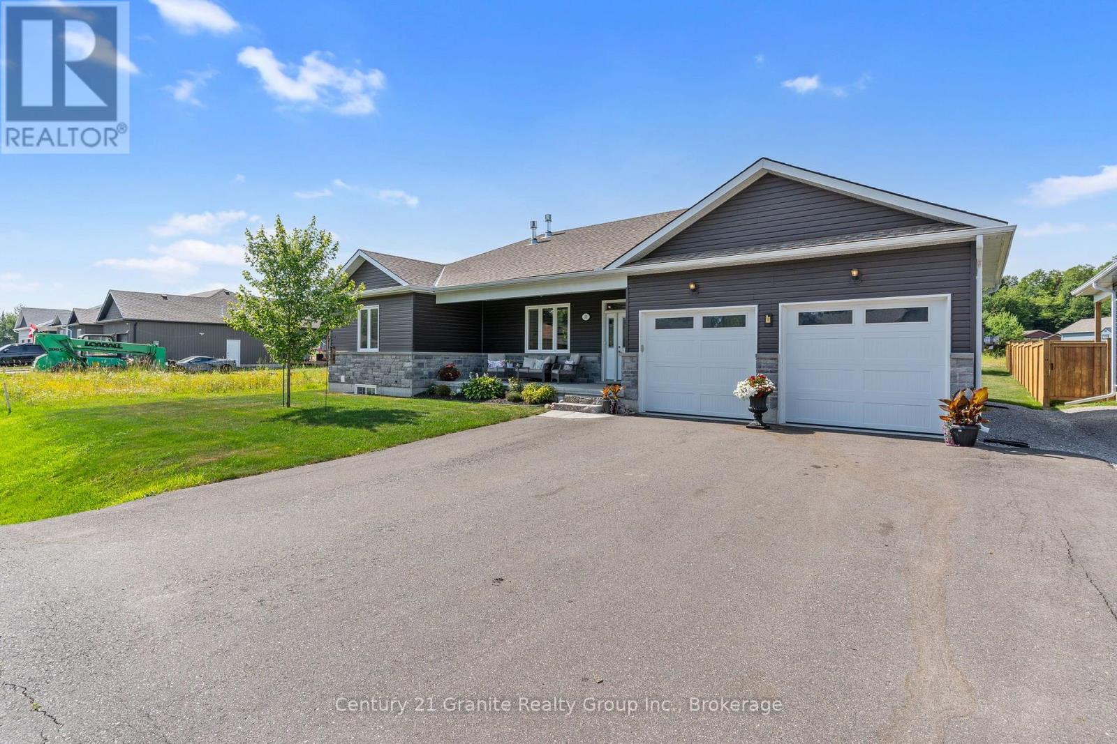 39 WINDOVER DRIVE