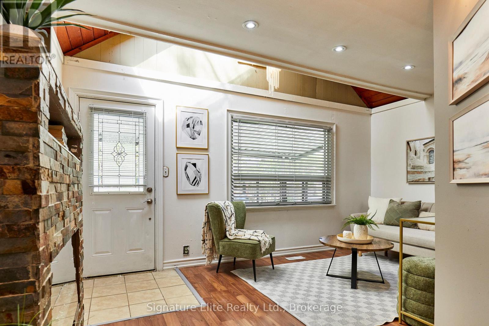 19 KENWORTHY AVENUE