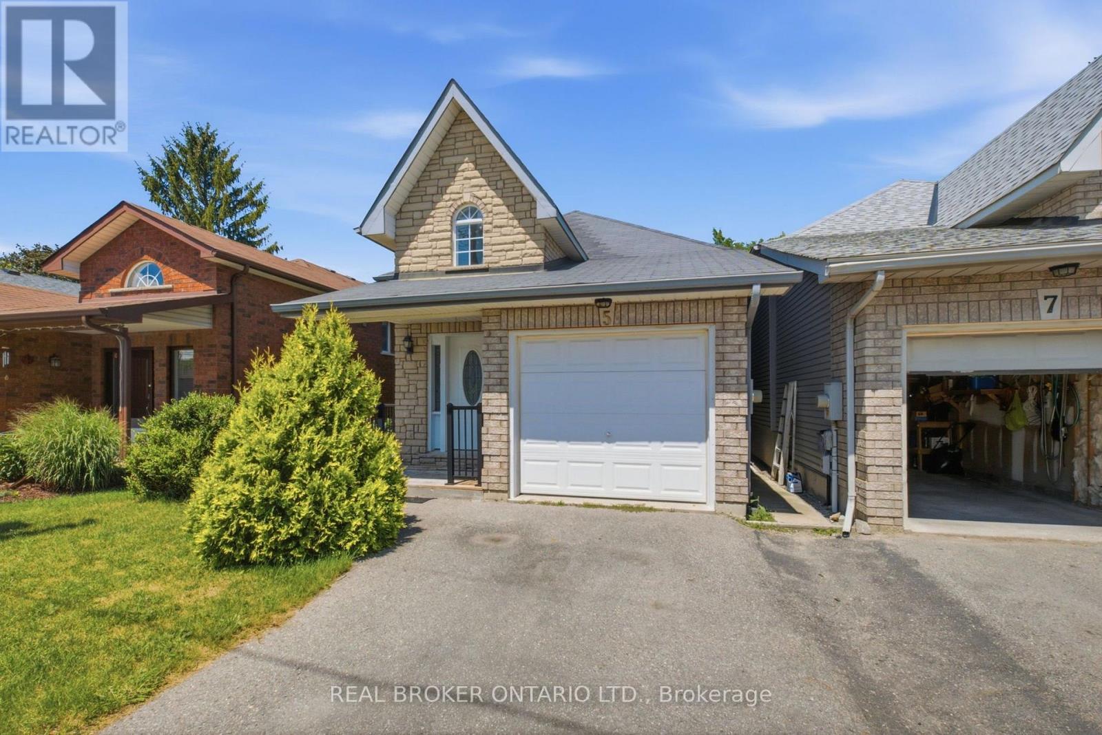 5 JOHN HARVEY STREET