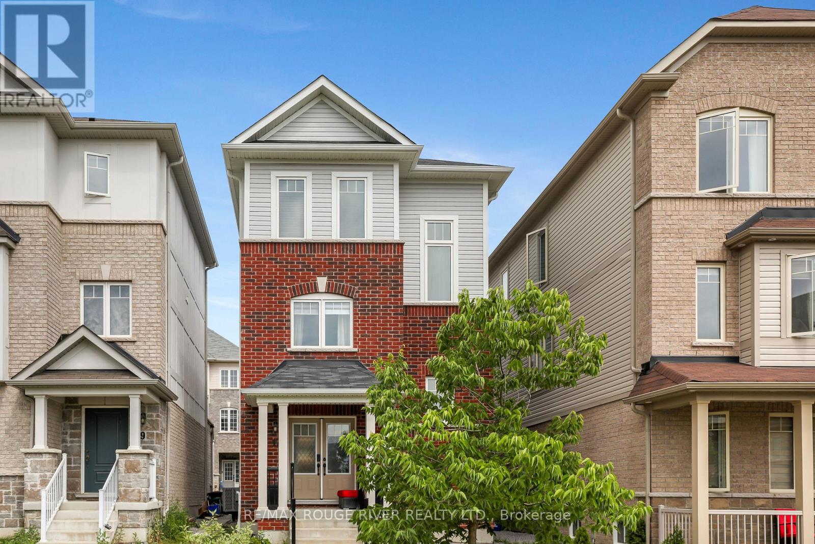 17 DEVINERIDGE AVENUE