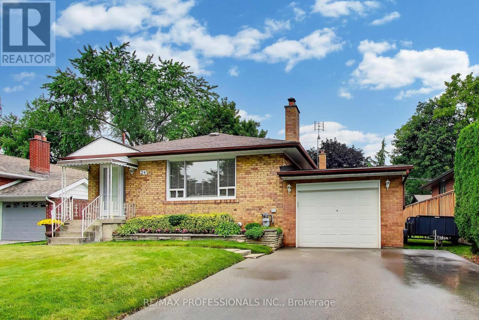 24 BEAVERBROOK AVENUE