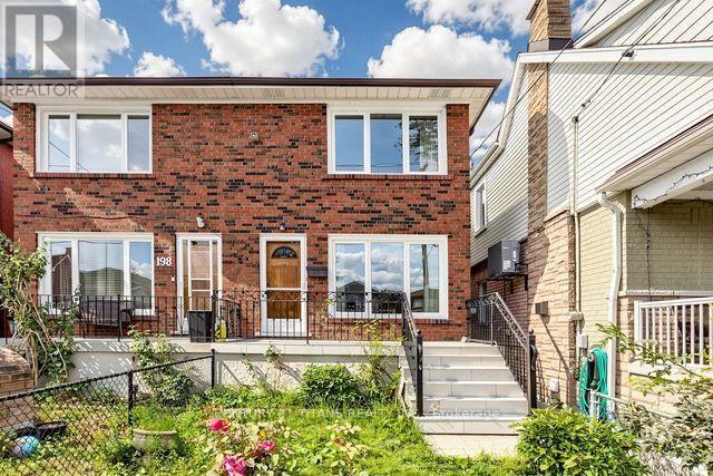198 A BOON AVENUE