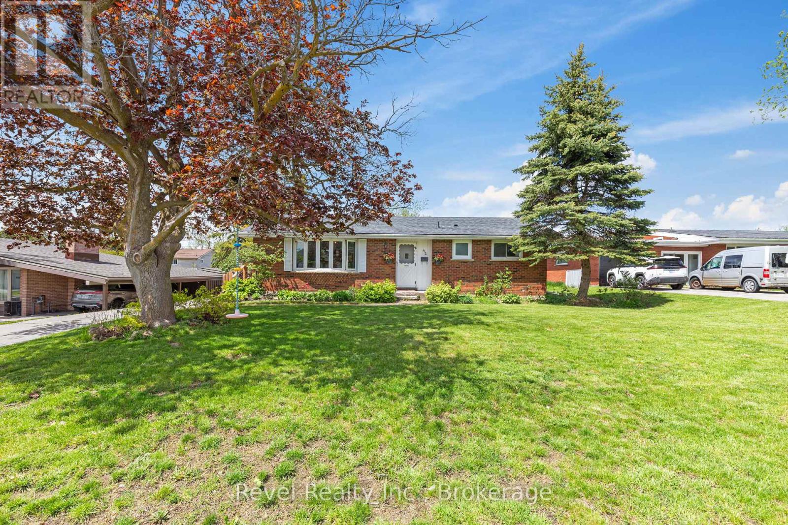 42 KAWARTHA DRIVE