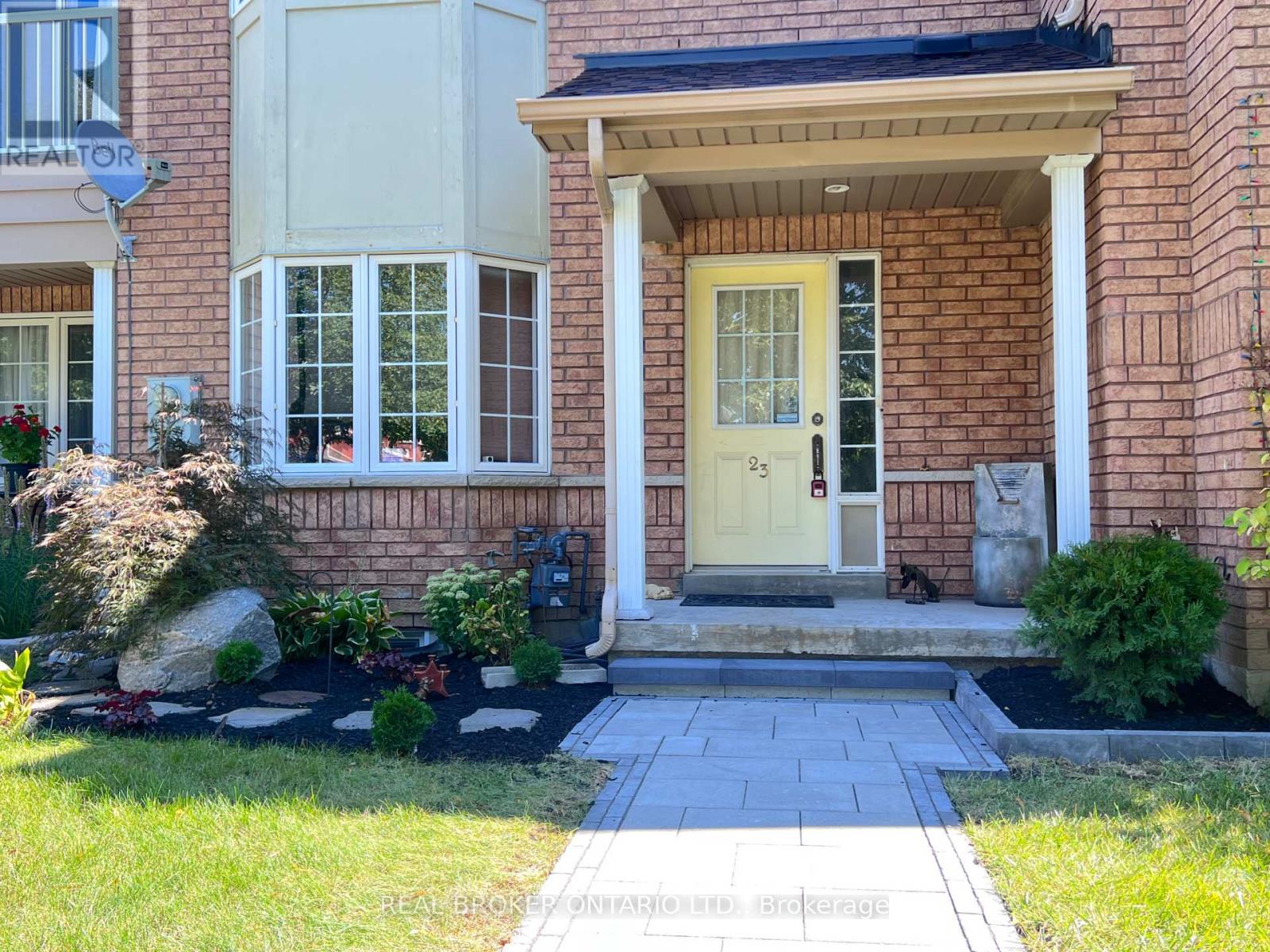 23 PIERA GARDENS