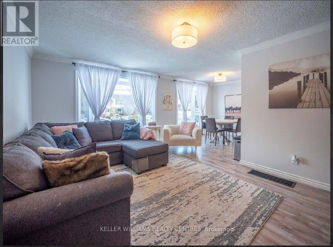 UPPER - 807 GREENFIELD CRESCENT