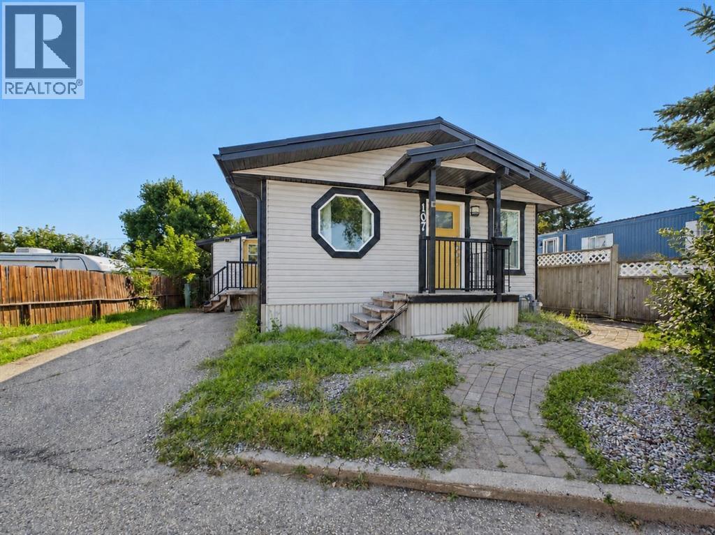 À vendre : 107, 6834 59 Avenue, Red Deer, Alberta T4P1C9 - A2339703 ...