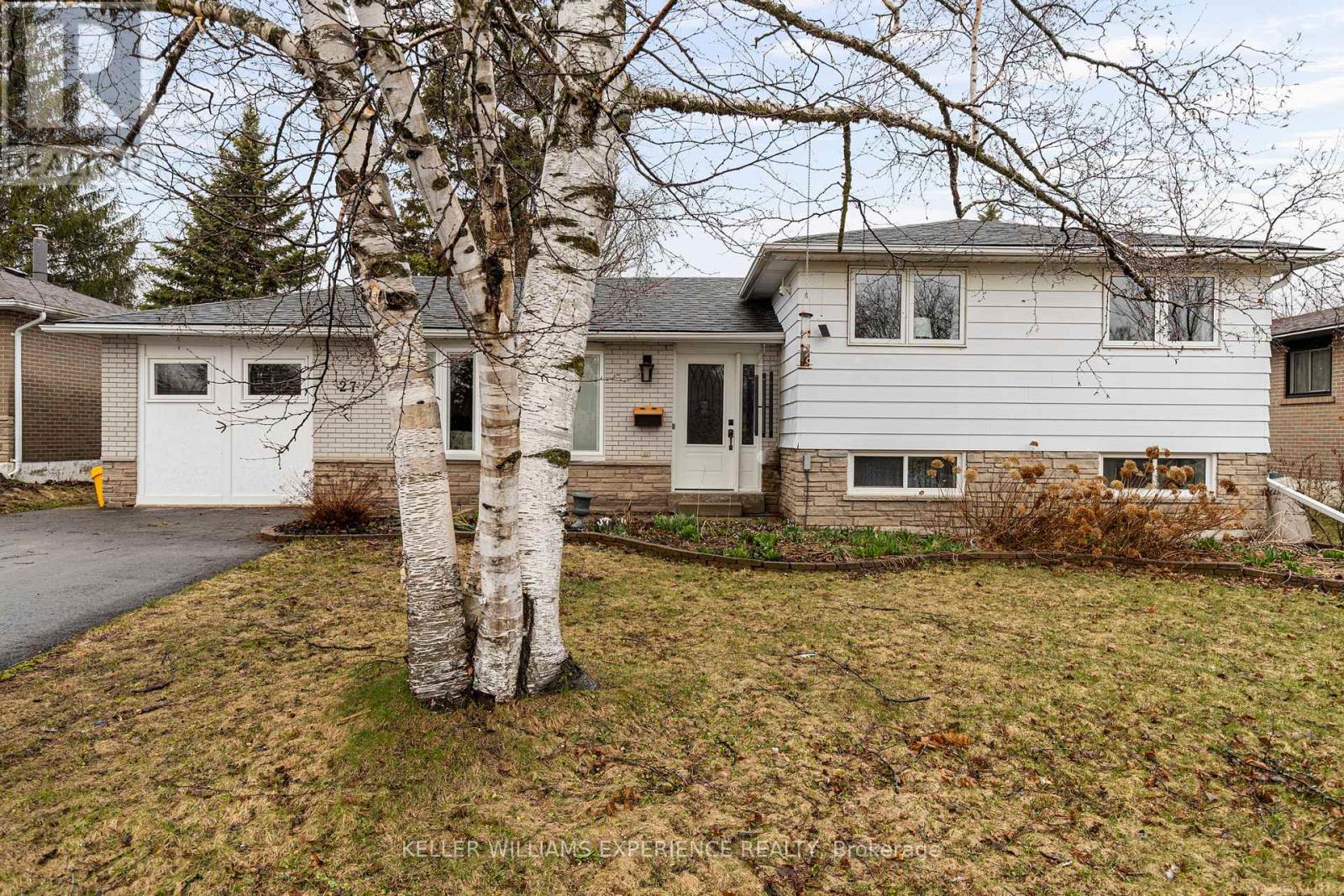 27 RUSTIC CRESCENT