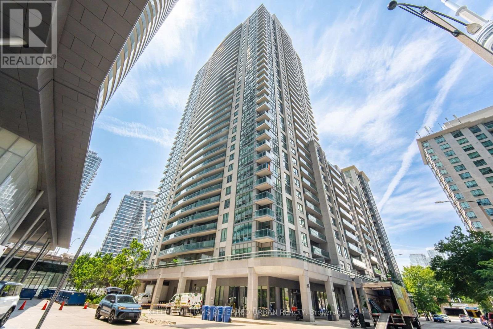 3708 - 19 GRAND TRUNK CRESCENT
