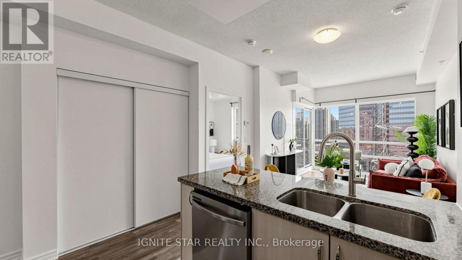 1201 - 5740 YONGE STREET
